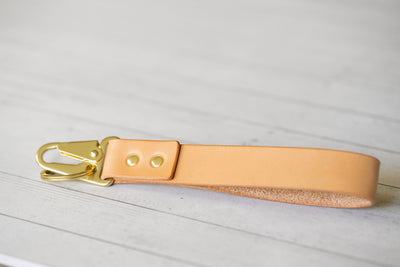 Leather Key Chain Bracelet Clutch - Keyring for keys - Clip Keychain Natural + Brass - Purse Key Clip - Gift For Her - Mens Car Gift